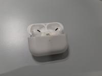 CS1656/2025 APPLE AIR PODS